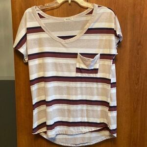 ⭐️Ardene cute and casual tee